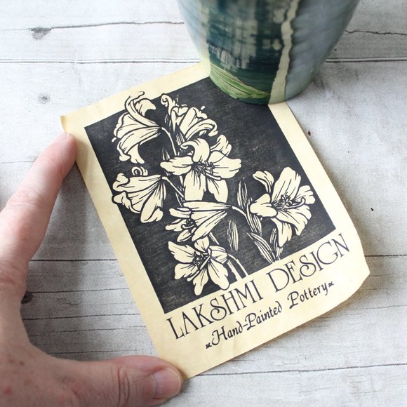 Lakshmi Design Pottery Hand Painted Floral Vase 82 - Picture 12 of 13